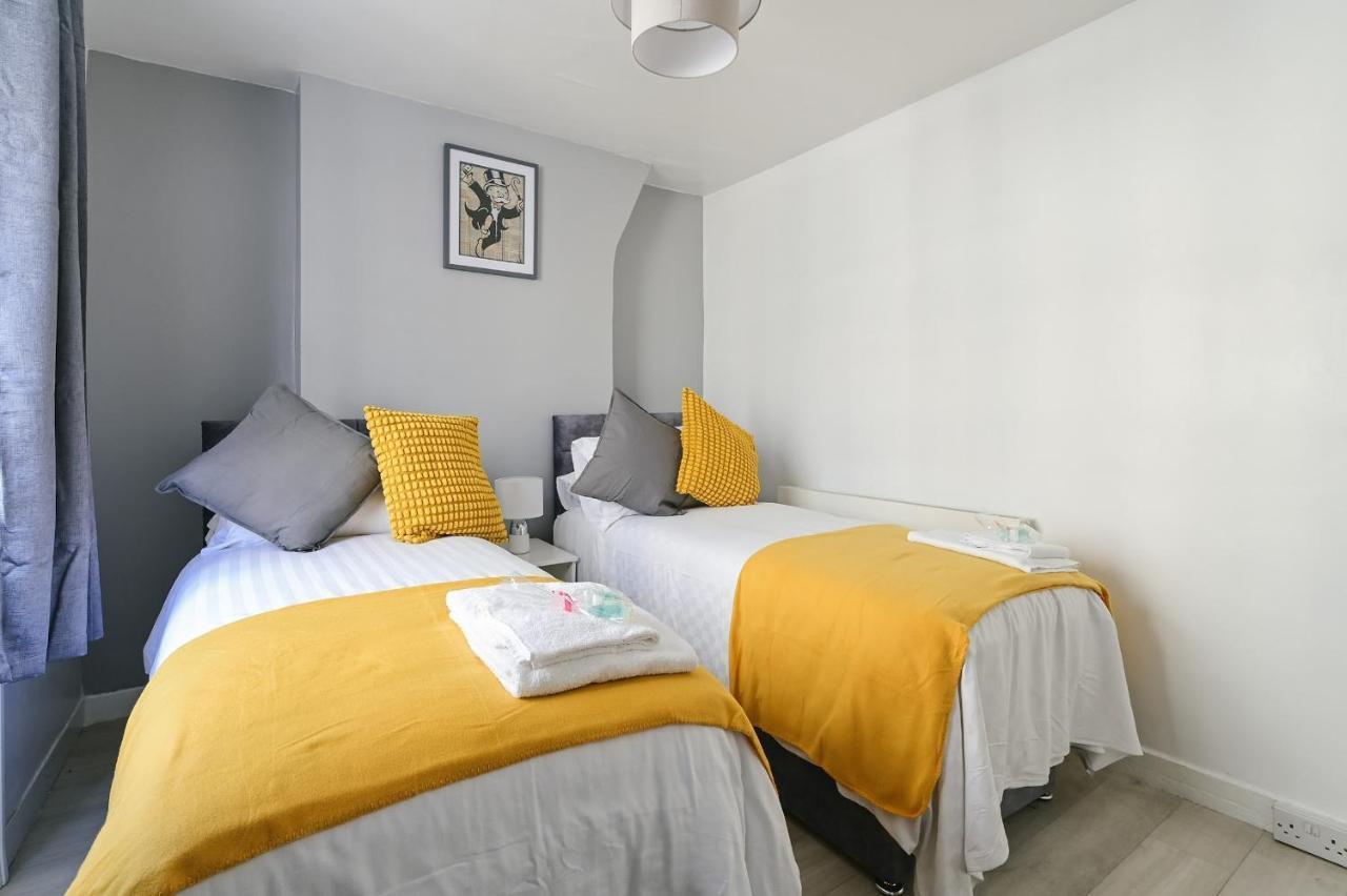 Holiday home The Monopoly Breeze House - Your Dream Getaway With Wet In The Heart Of